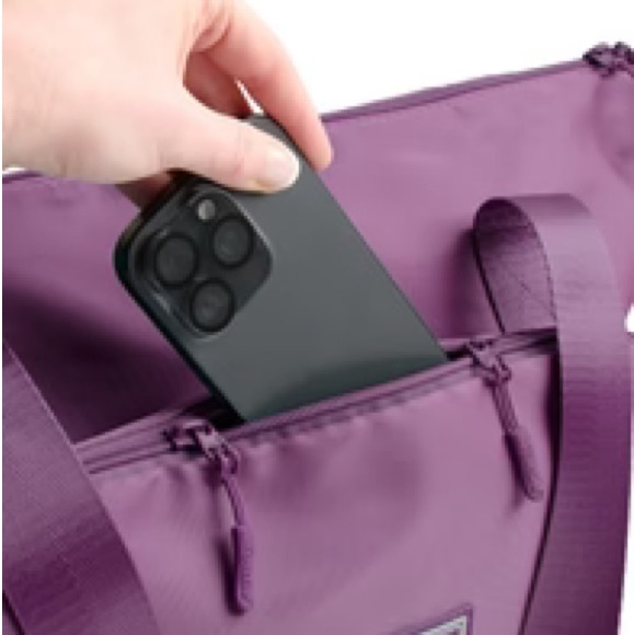 NWT The Foldie Travel Bag in Plum Purple - Picture 10 of 16